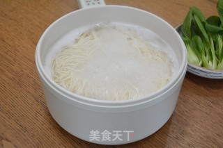 麻辣汤面的做法步骤：2