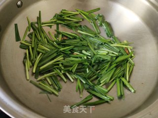 韭菜炒白虾的做法步骤：5