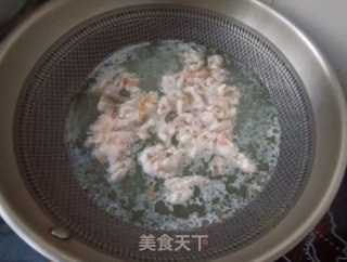 菠菜拌肉卷的做法步骤：11