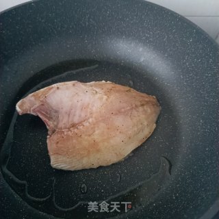 煎金鲳鱼的做法步骤：6