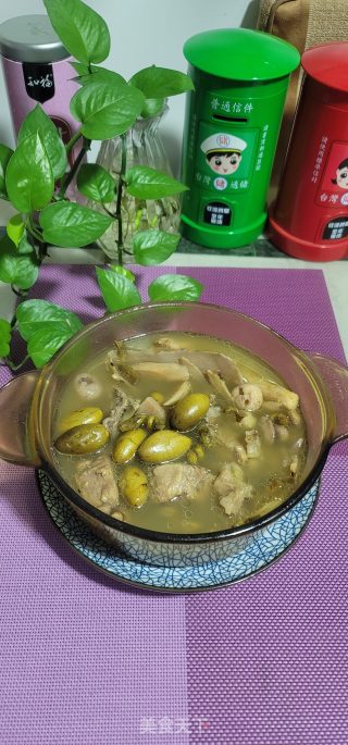石斛麦冬橄榄排骨汤的做法步骤：7