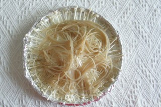 蒜蓉粉丝蛤蜊烤虾的做法步骤：6