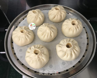 香辣白菜粉丝包子的做法步骤：14