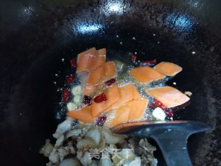 莴笋胡萝卜炒肉的做法步骤：4