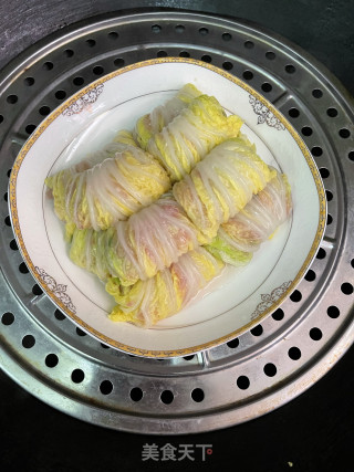 白菜肉卷的做法步骤：7