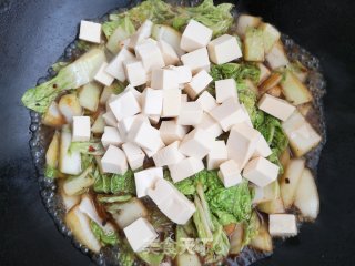 白菜炖豆腐的做法步骤：6