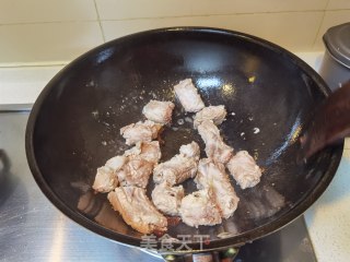 排骨炖黄金勾豆角的做法步骤：8