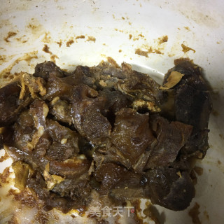 牛筋腐竹煲白菜的做法步骤：3