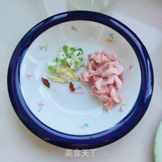 白菜炖豆腐的做法步骤：2