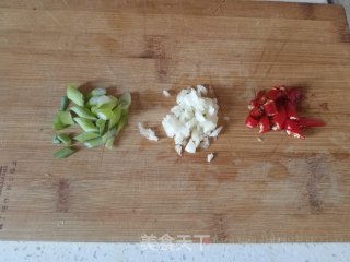 芹菜炒杏鲍菇的做法步骤：4