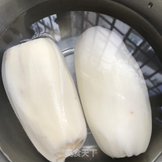 辣皮子炒藕片的做法步骤：1