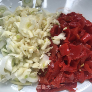辣皮子炒藕片的做法步骤：4