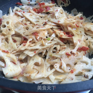 辣皮子炒藕片的做法步骤：6