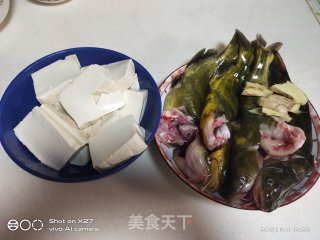 豆腐焖昂刺鱼的做法步骤：1