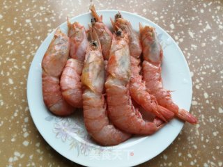 红虾白菜粉丝汤的做法步骤：1