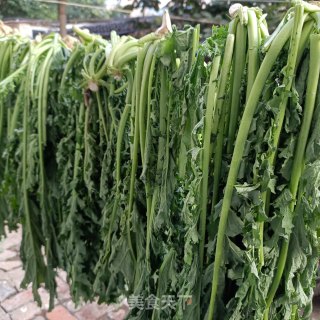 晒咸味梅干菜的做法步骤：1