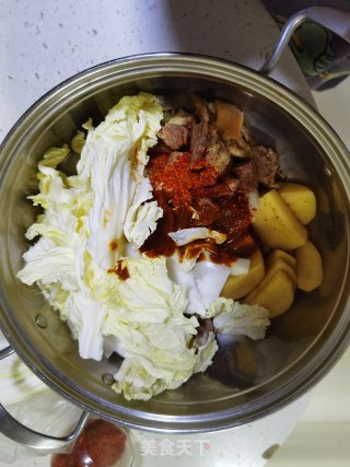 狗肉大酱汤的做法步骤：1