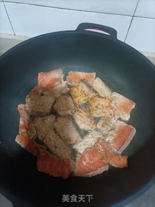 煎三文鱼的做法步骤：5