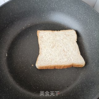 彩萝卜蒜蓉肠三明治的做法步骤：3