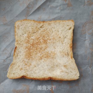 彩萝卜蒜蓉肠三明治的做法步骤：4