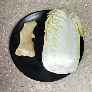 鱼头白菜煲的做法步骤：1