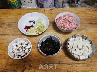 炸酱打卤面的做法步骤：1