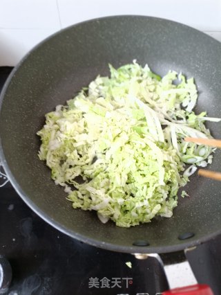 “白菜”虾酱炒白菜的做法步骤：6