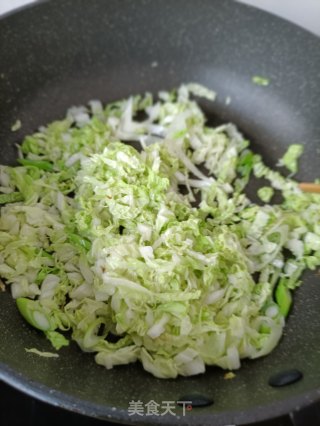 “白菜”虾酱炒白菜的做法步骤：7