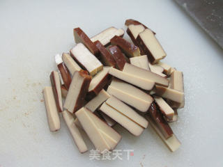 炒双干的做法步骤：2