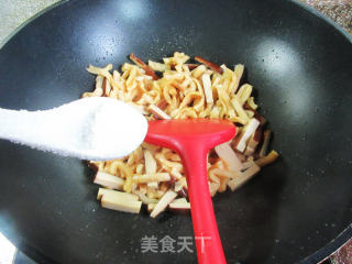 炒双干的做法步骤：5