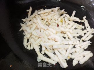 酸辣藕丝的做法步骤：4