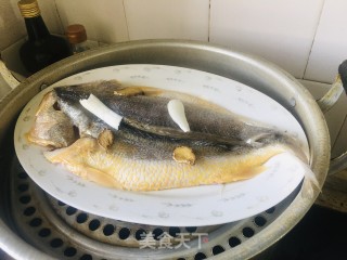 清蒸大黄鱼的做法步骤：3