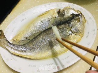 清蒸大黄鱼的做法步骤：5