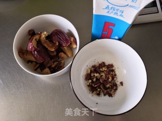 红糖枣泥蛋糕的做法步骤：1