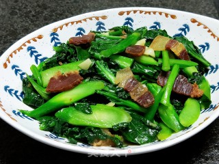 腊肉炒芥兰的做法步骤：9