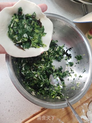 青菜虾皮木耳馅饼的做法步骤：8
