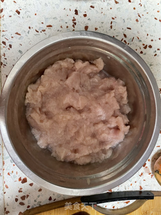 鸡肉香菇玉米肠的做法步骤：1