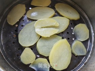 简单的食材，不简单的口味——土豆泥的做法步骤：2
