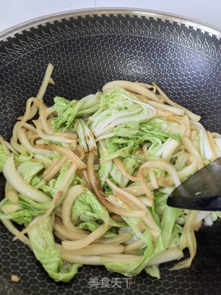 白菜粉条炖酥肉的做法步骤：8