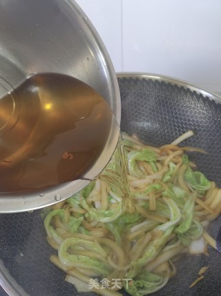 白菜粉条炖酥肉的做法步骤：9
