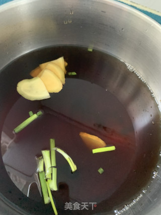 日式萝卜猪骨汤的做法步骤：5