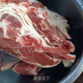 水萝卜羊排汤的做法步骤：1