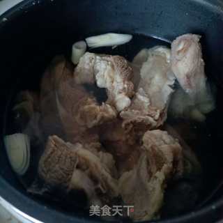 水萝卜羊排汤的做法步骤：6