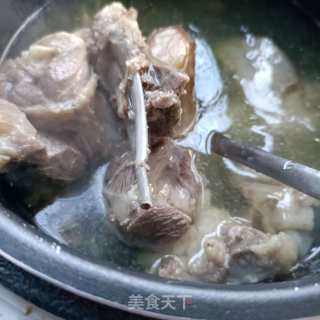 水萝卜羊排汤的做法步骤：7