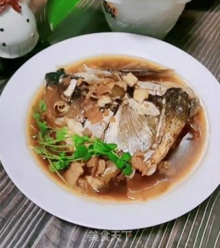 酱烧鱼头的做法