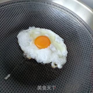 精肉煎蛋三明治的做法步骤：4