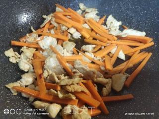 木耳炒鸡胸肉的做法步骤：5