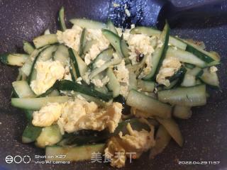 鸡蛋炒黄瓜的做法步骤：4