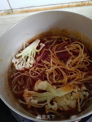 酸辣粉的做法步骤：4