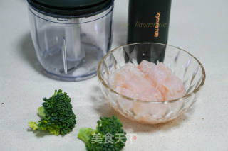 宝宝辅食蛋蒸鱼糕的做法步骤：1